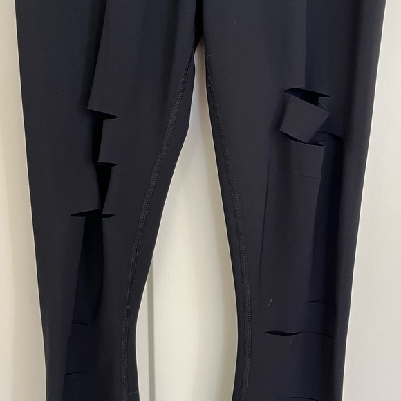 Alo Yoga Ripped Warrior Leggings - Picture 7 of 12